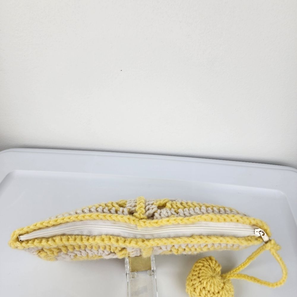 Handmade Crochet Granny Square Clutch Yellow Cream Boho Heart Charm Makeup Pouch - Picture 13 of 15